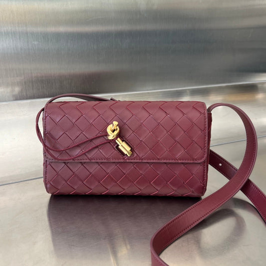 ANDIAMO 21 IN BURGUNDY RED LAMBSKIN