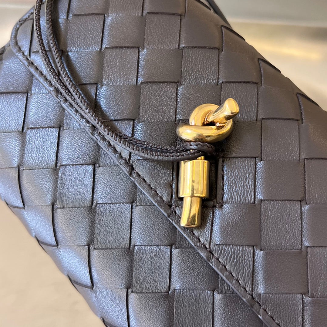 ANDIAMO 21 IN HICKORY BROWN LAMBSKIN