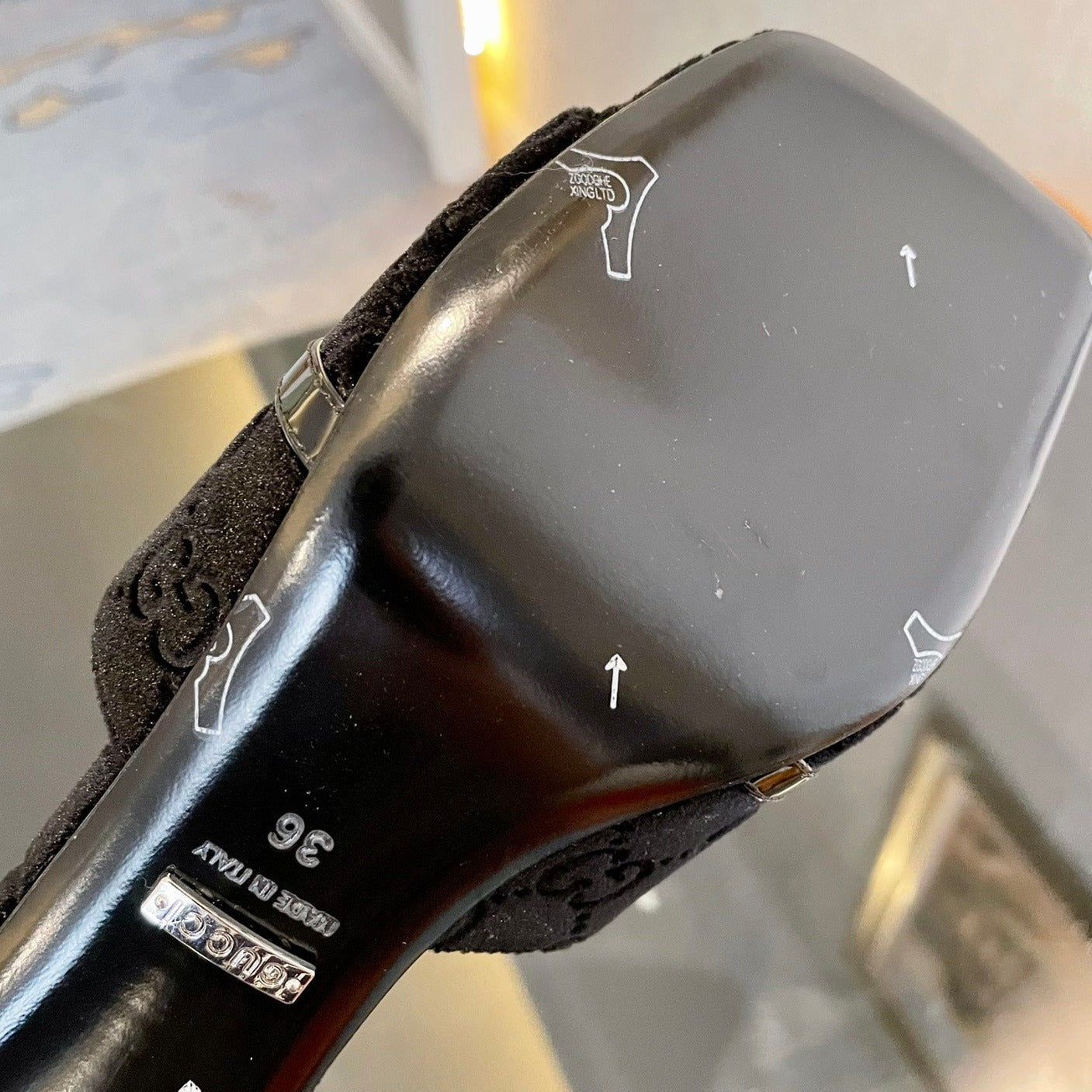 GG VELVET HIGH HEEL SANDALS WITH BEAUTIFUL LOGO DETAILS BLACK