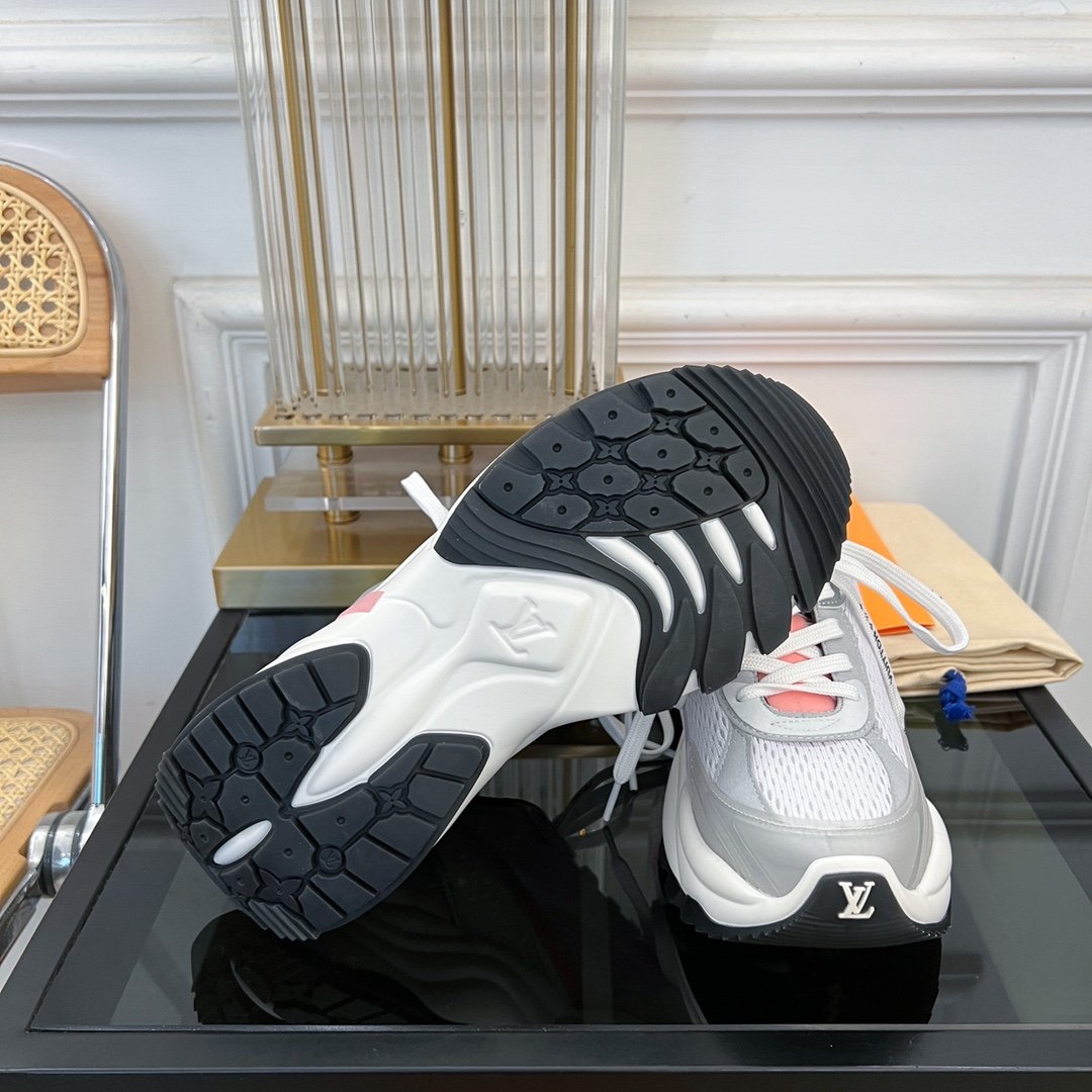 LV RUN 55 SNEAKER PINK BLACK