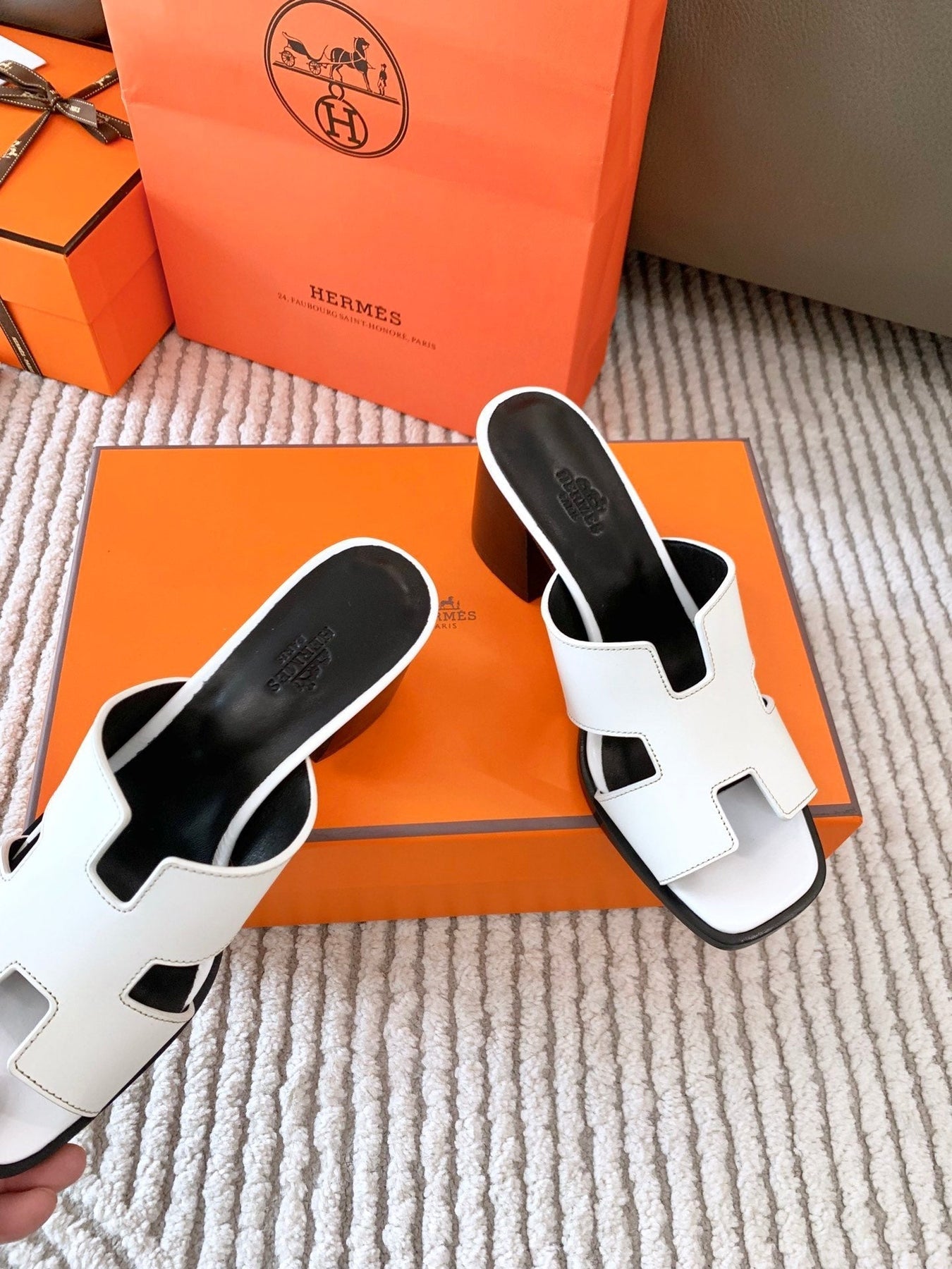 HELIA 60 SANDAL IN WHITE CALFSKIN