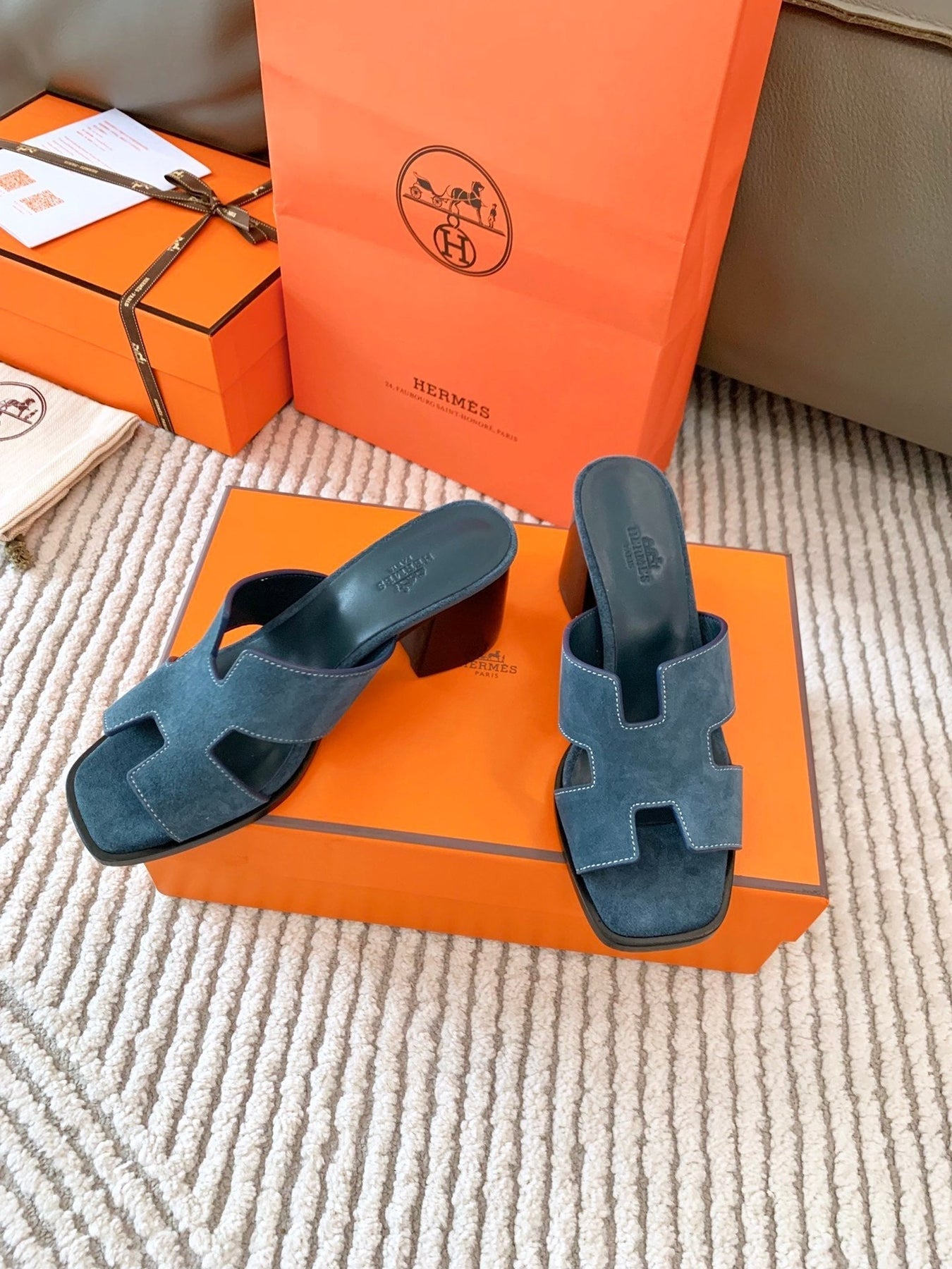 HELIA 60 SANDAL IN STONE BLUE SUEDE