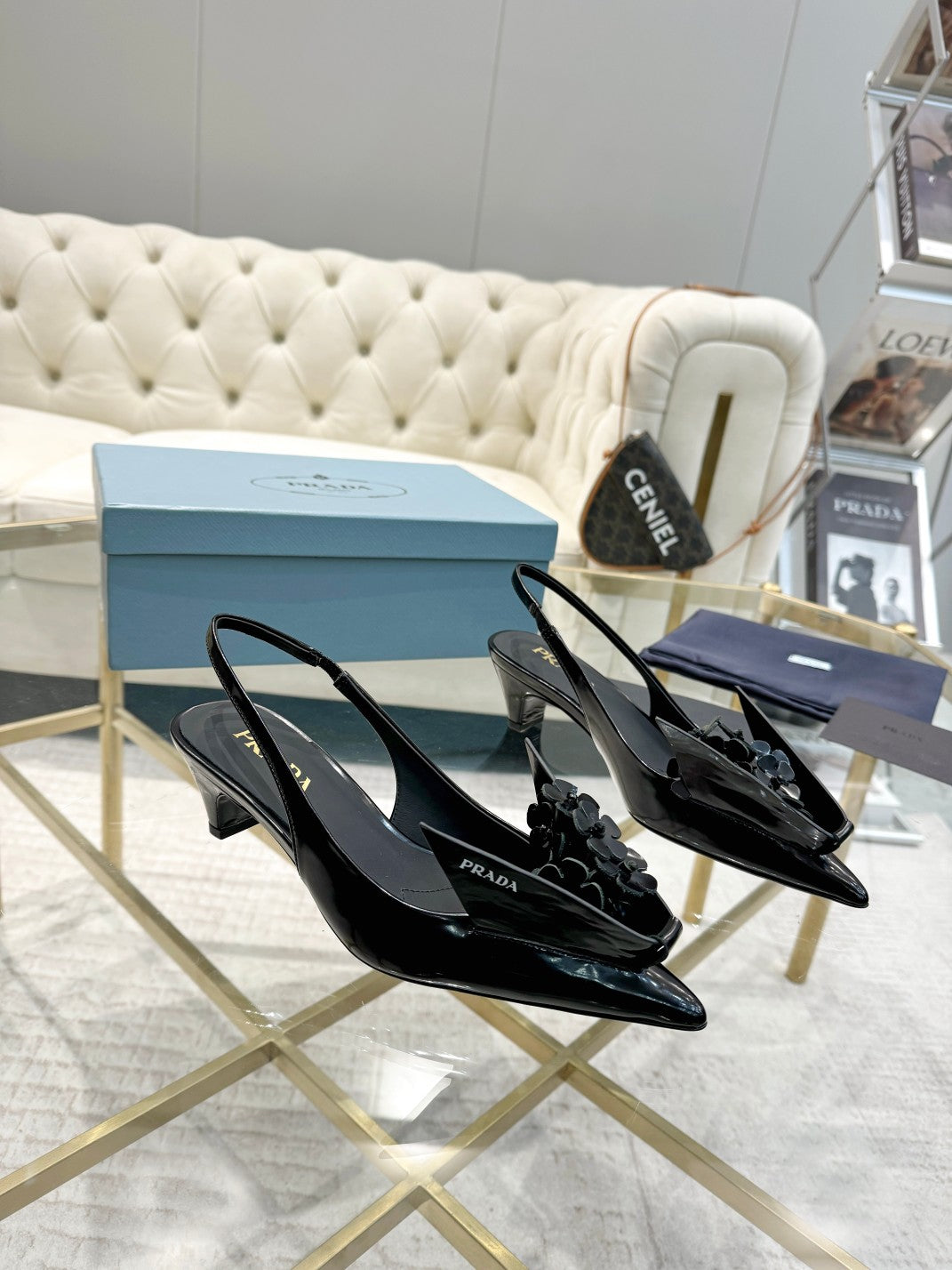 MEDIUM HEEL SLINGBACK ATTACHED CREATIVE FLOWERS IN BLACK PATENT CALFSKIN