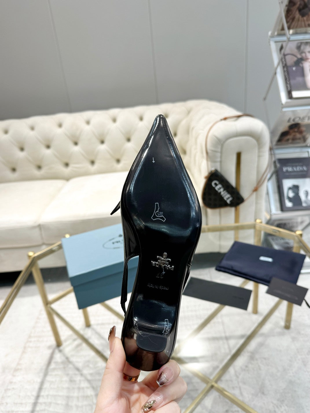 MEDIUM HEEL SLINGBACK ATTACHED CREATIVE FLOWERS IN BLACK PATENT CALFSKIN