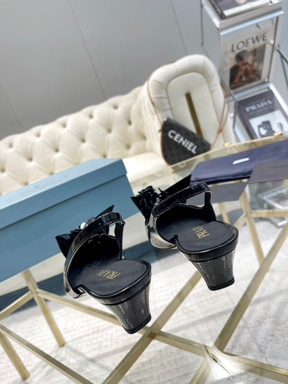 MEDIUM HEEL SLINGBACK ATTACHED CREATIVE FLOWERS IN BLACK PATENT CALFSKIN