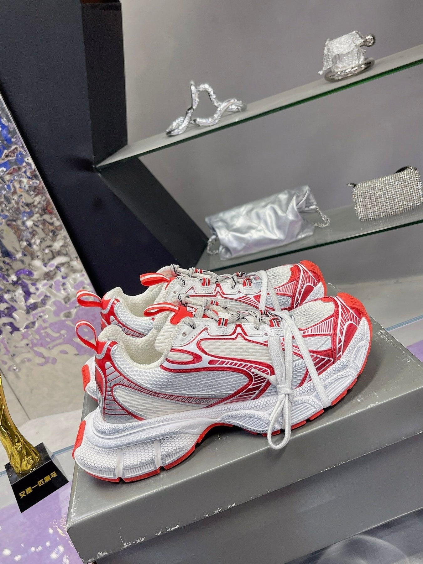 3XL SNEAKER IN RED MIX WHITE MESH AND POLYURETHANE