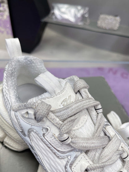 3XL SNEAKER IN SILVER MIX WHITE MESH AND POLYURETHANE