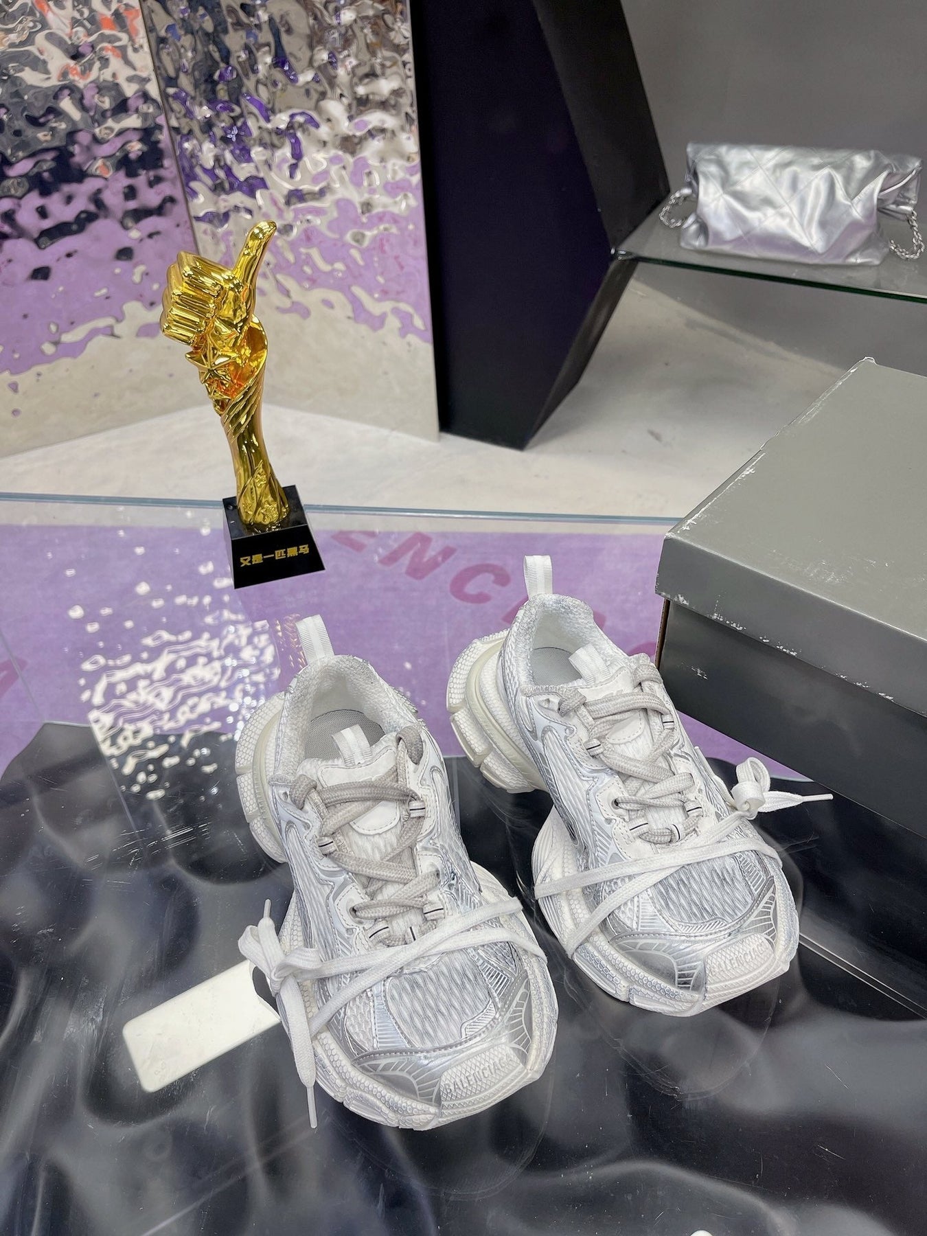 3XL SNEAKER IN SILVER MIX WHITE MESH AND POLYURETHANE