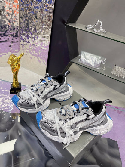 3XL SNEAKER IN WHITE GRAY BLUE MESH AND POLYURETHANE