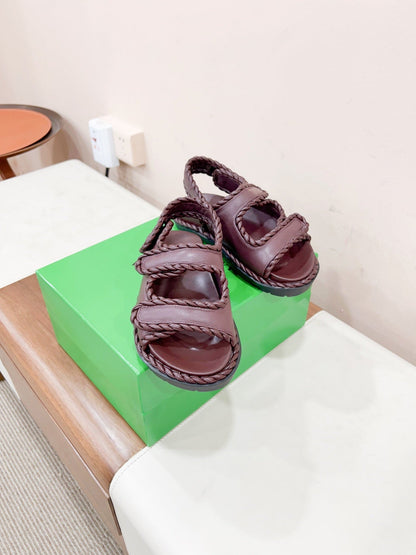 REFINED DAD SANDAL IN WINE RED LAMBSKIN