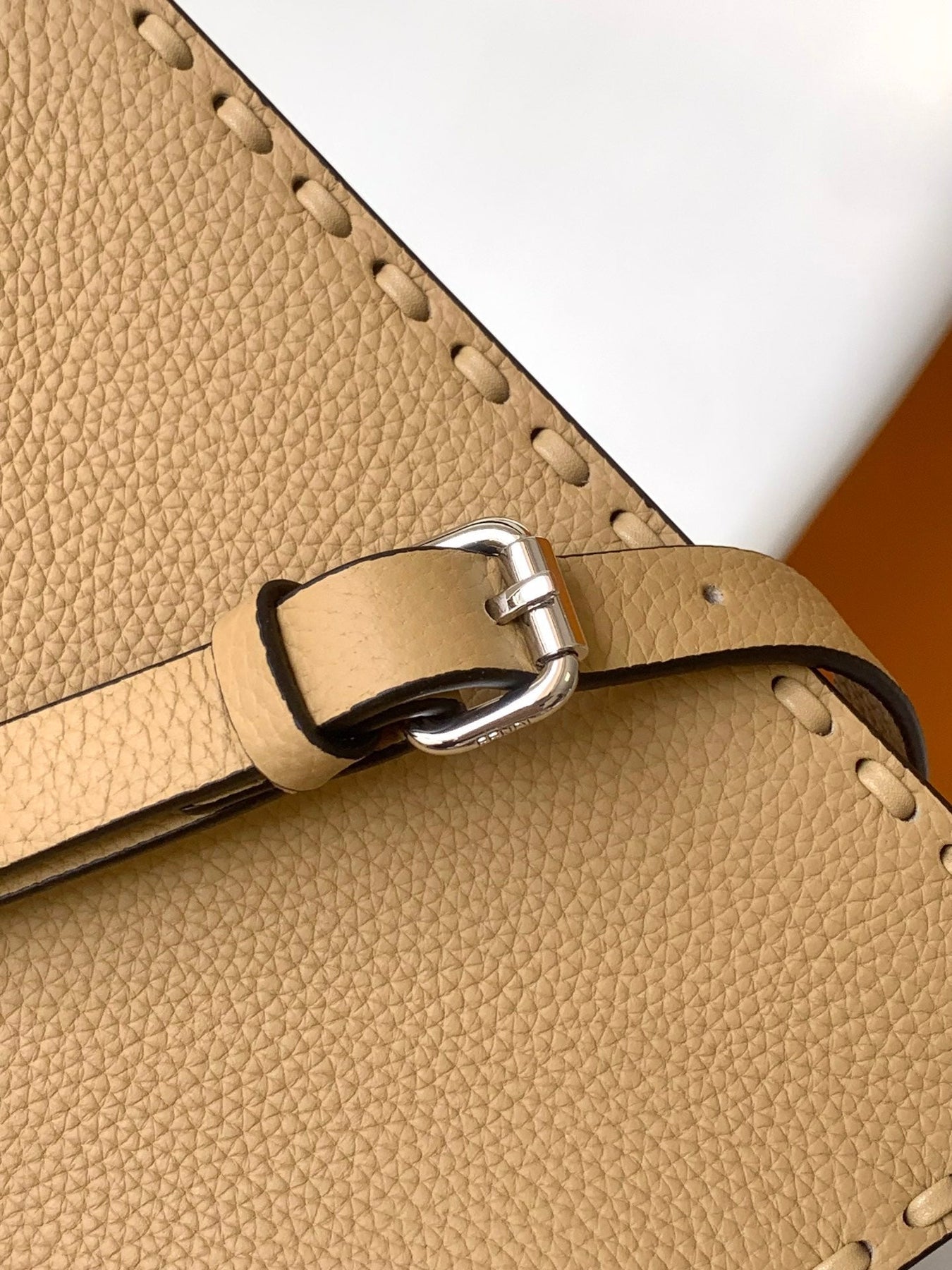 Peekaboo ISeeU Petite 20 Bag Light Brown Leather Shw