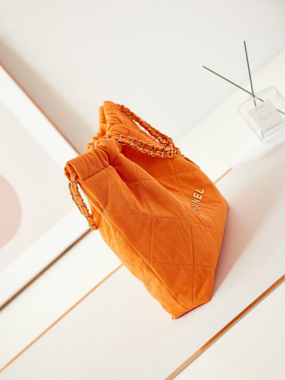 CC CLASSIC MEDIUM 37 BAG IN SAFETY ORANGE CANVAS
