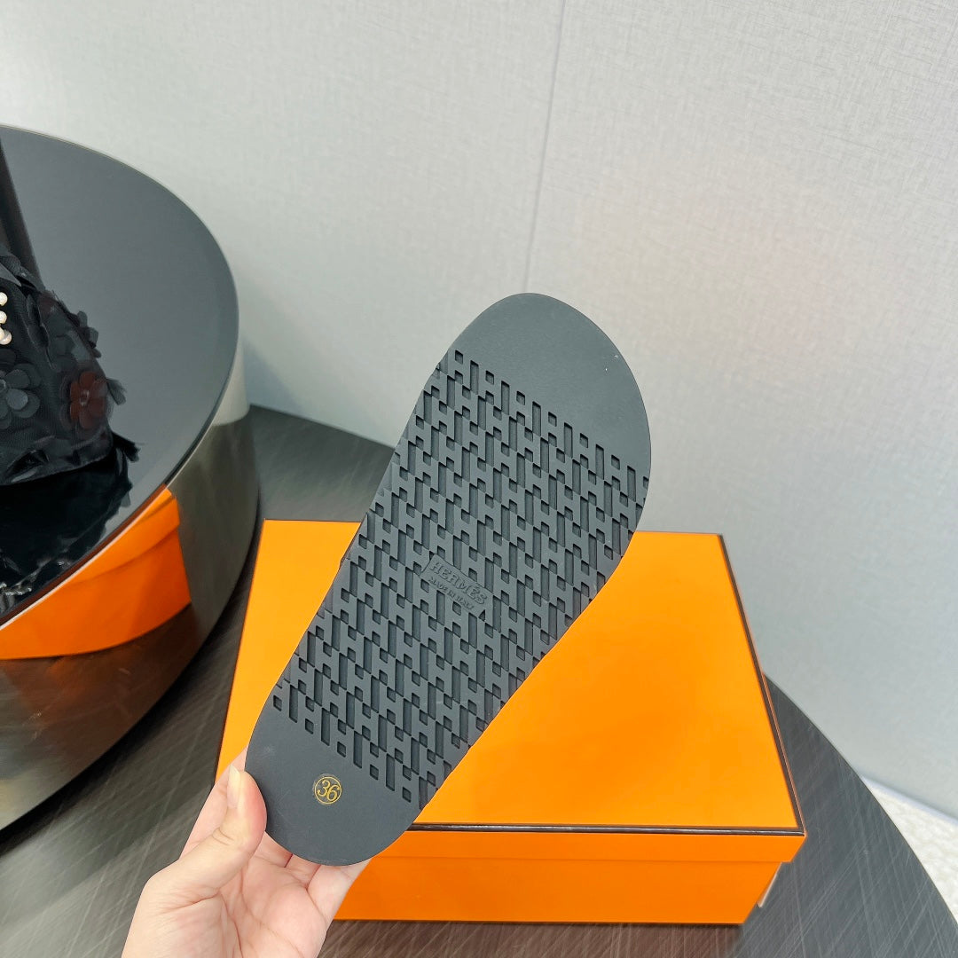 CHYPRE SANDAL BLACK CALFSKIN SPECIAL