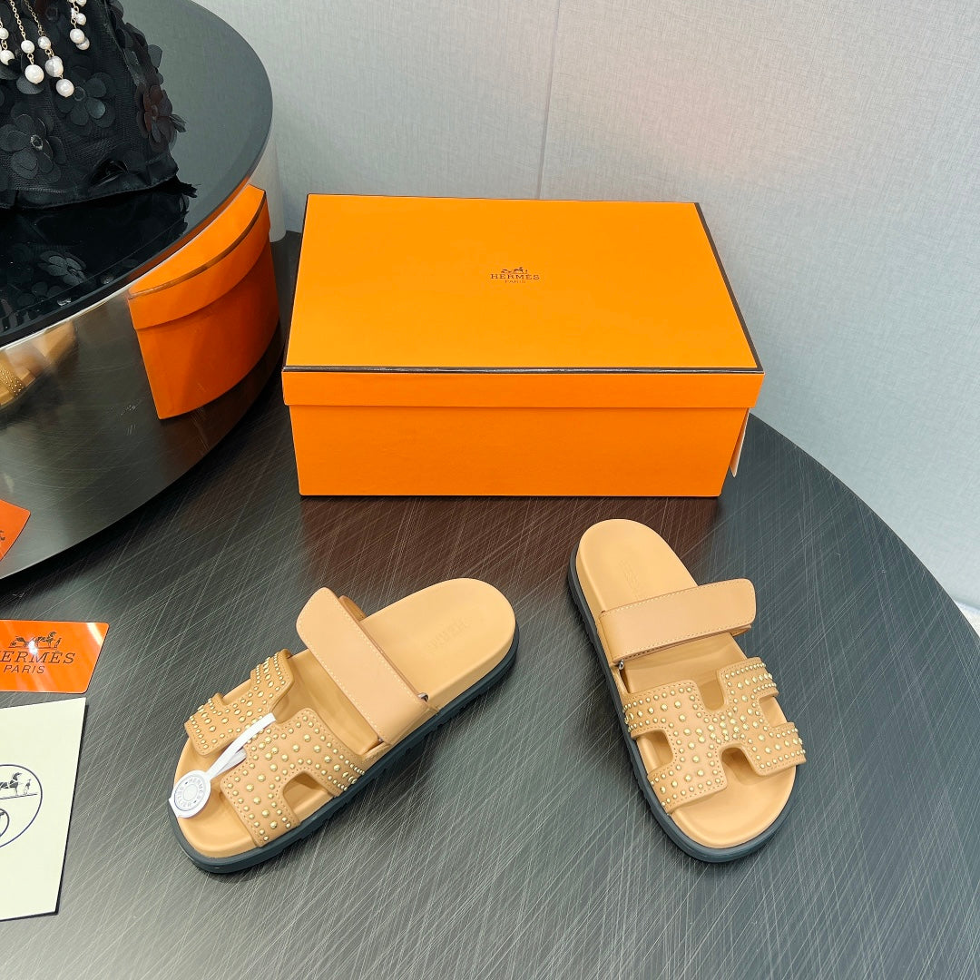 CHYPRE SANDAL LIGHT ORANGE CALFSKIN STYLIZED