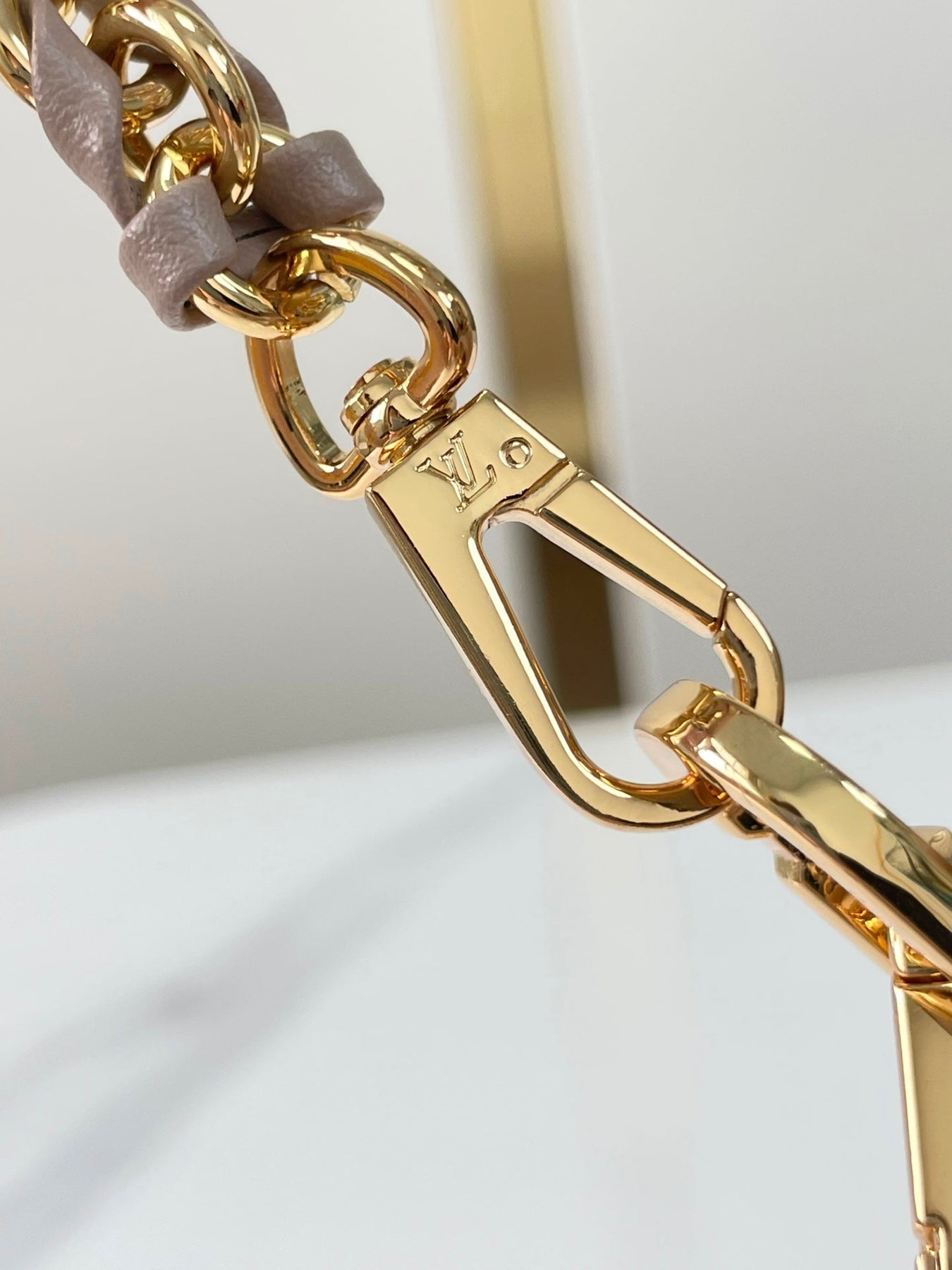 DAUPHINE MINI 20 IN MEDIUM BROWN EPI GRAINED CALFSKIN GOLD HARDWARE