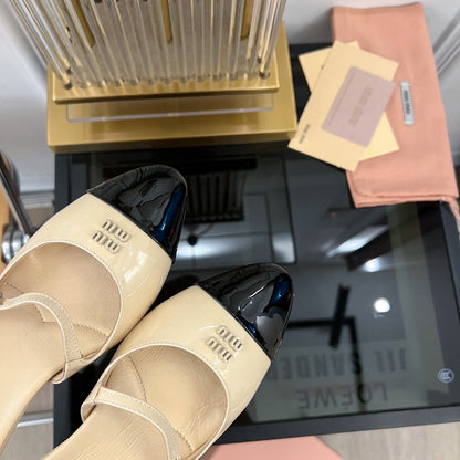 Cap Toe Mules Bright Cream Color Sheepskin