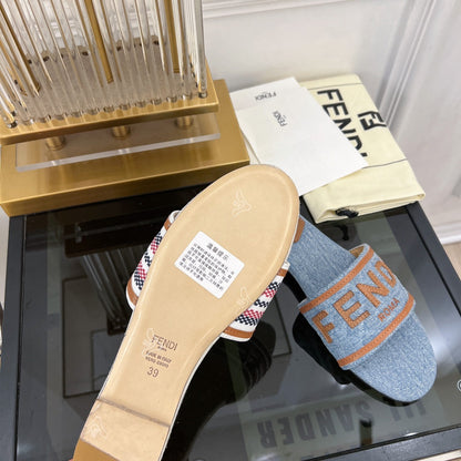 FENDI BAGUETTE SIGNATURE SLIDE IN LIGHT BLUE DENIM AND BROWN CALFSKIN