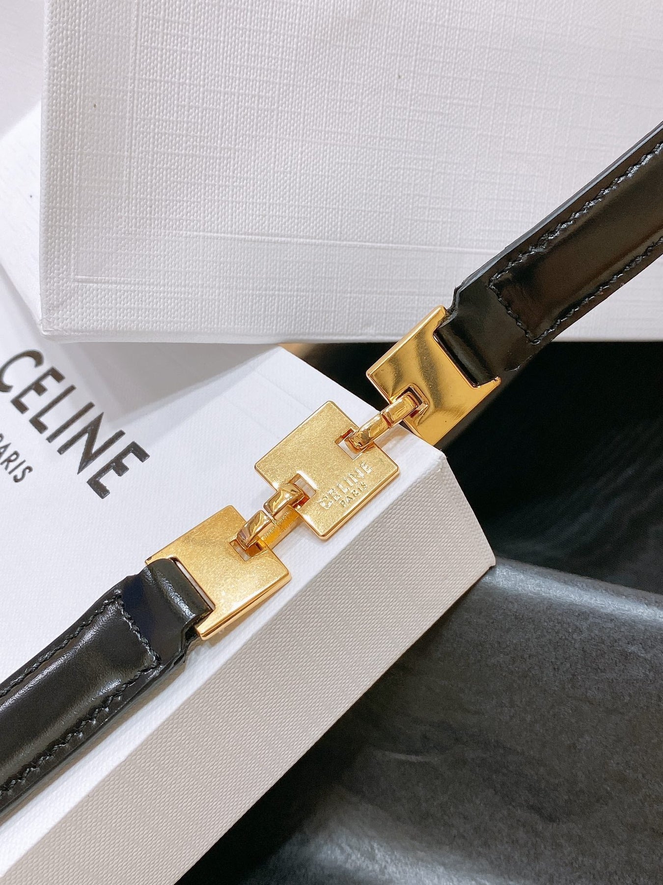 CL SMALL 18 MM GOURMETTE TRIOMPHE ADJUSTABLE BELT IN BLACK LEATHER GOLD HARDWARE