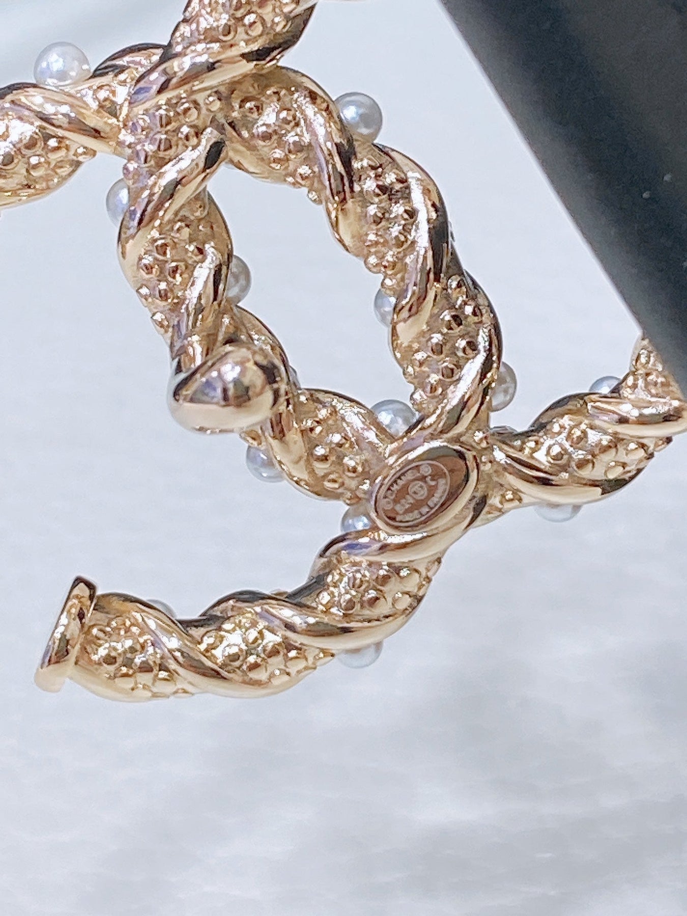 CC BELT 20MM IN BLACK CALFSKIN GOLD HARDWARE ATTACH PEARLS