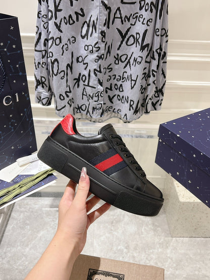 GG ACE 30 SUPREME TRAINER BLACK CALFSKIN