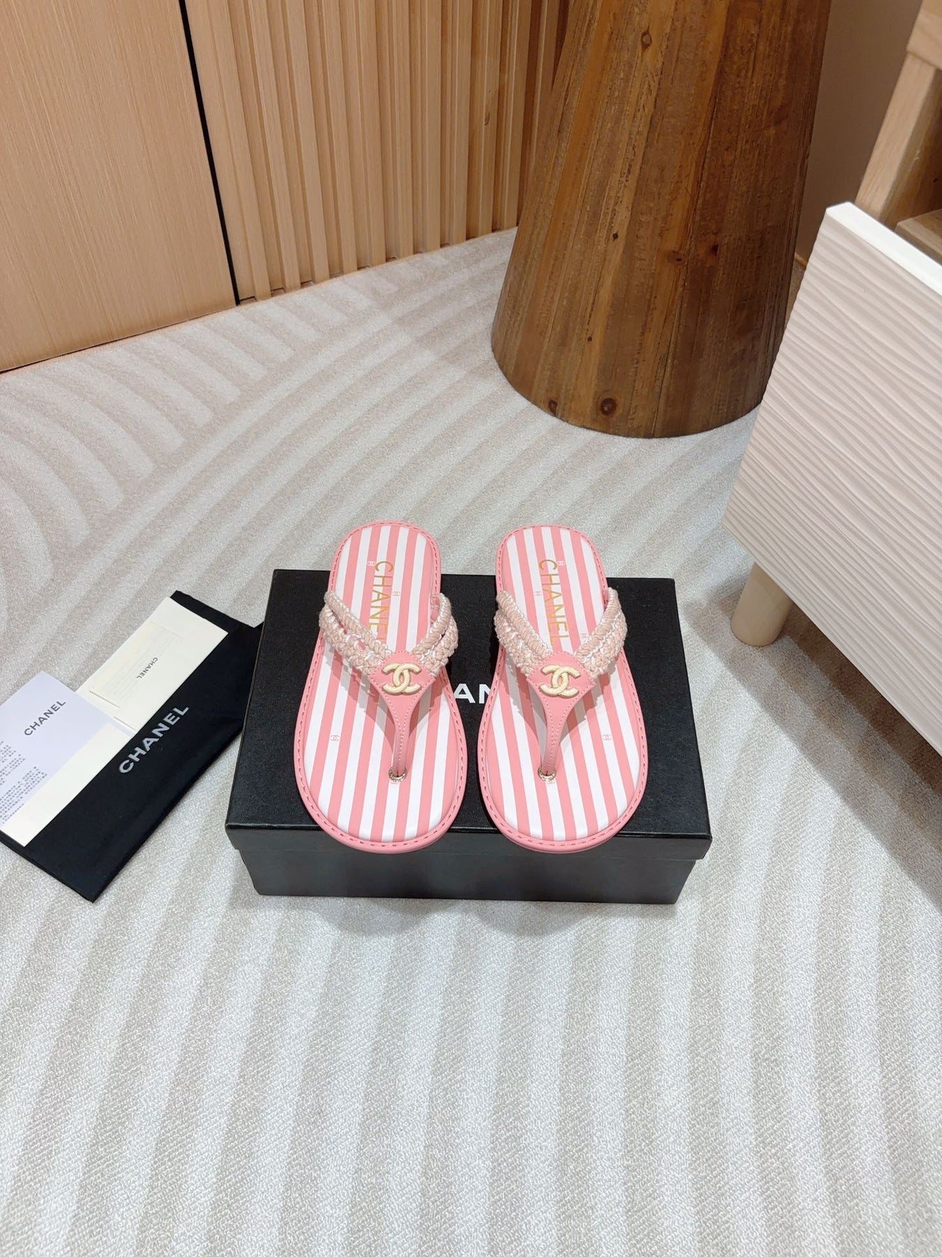CC WOVEN FLIP FLOP WHITE MIX PINK SHEEPSKIN