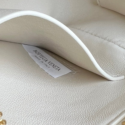 CONCERT POUCH 18 IN WHITE LAMBSKIN