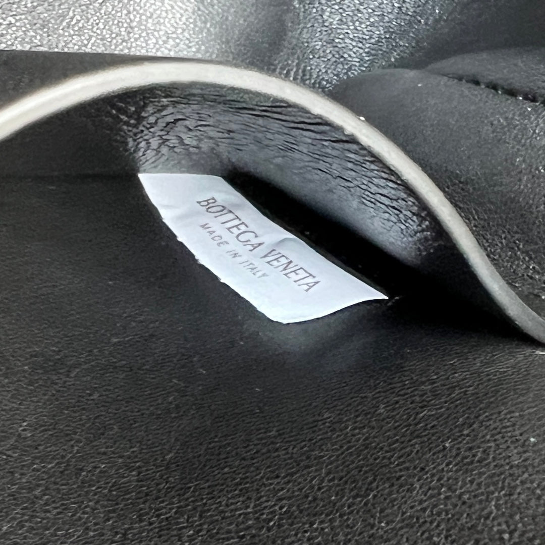 CONCERT POUCH 18 IN BLACK LAMBSKIN