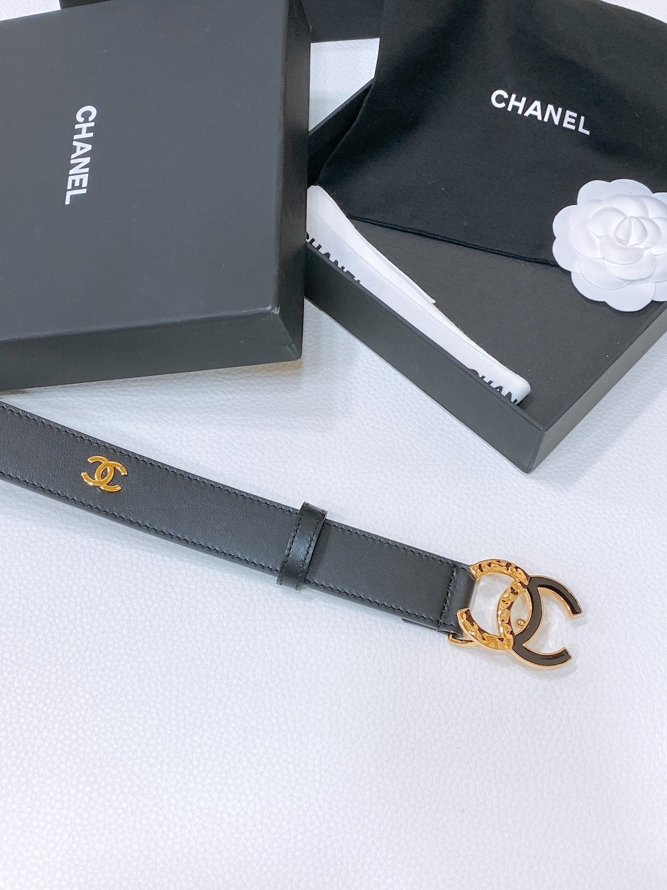 CC BELT 30MM IN BLACK SMOOTH CALFSKIN GOLD MIX BLACK HARDWARE