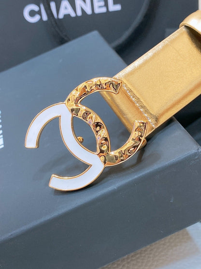 CC BELT 30MM IN GOLD SMOOTH CALFSKIN GOLD MIX WHITE HARDWARE