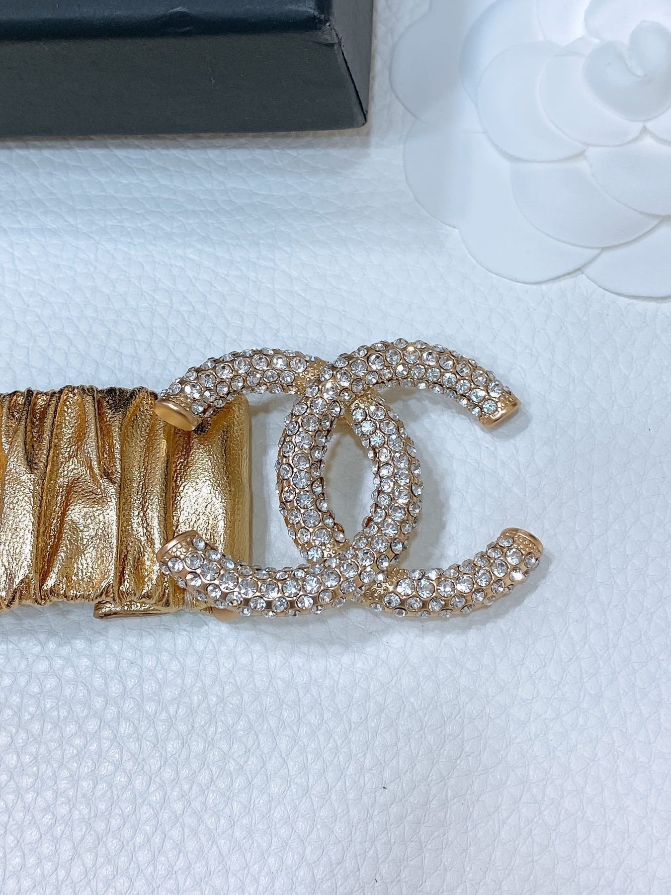 CC ELASTIC BELT 30MM IN GOLD CALFSKIN GOLD HARDWARE WITH RHINSTONES