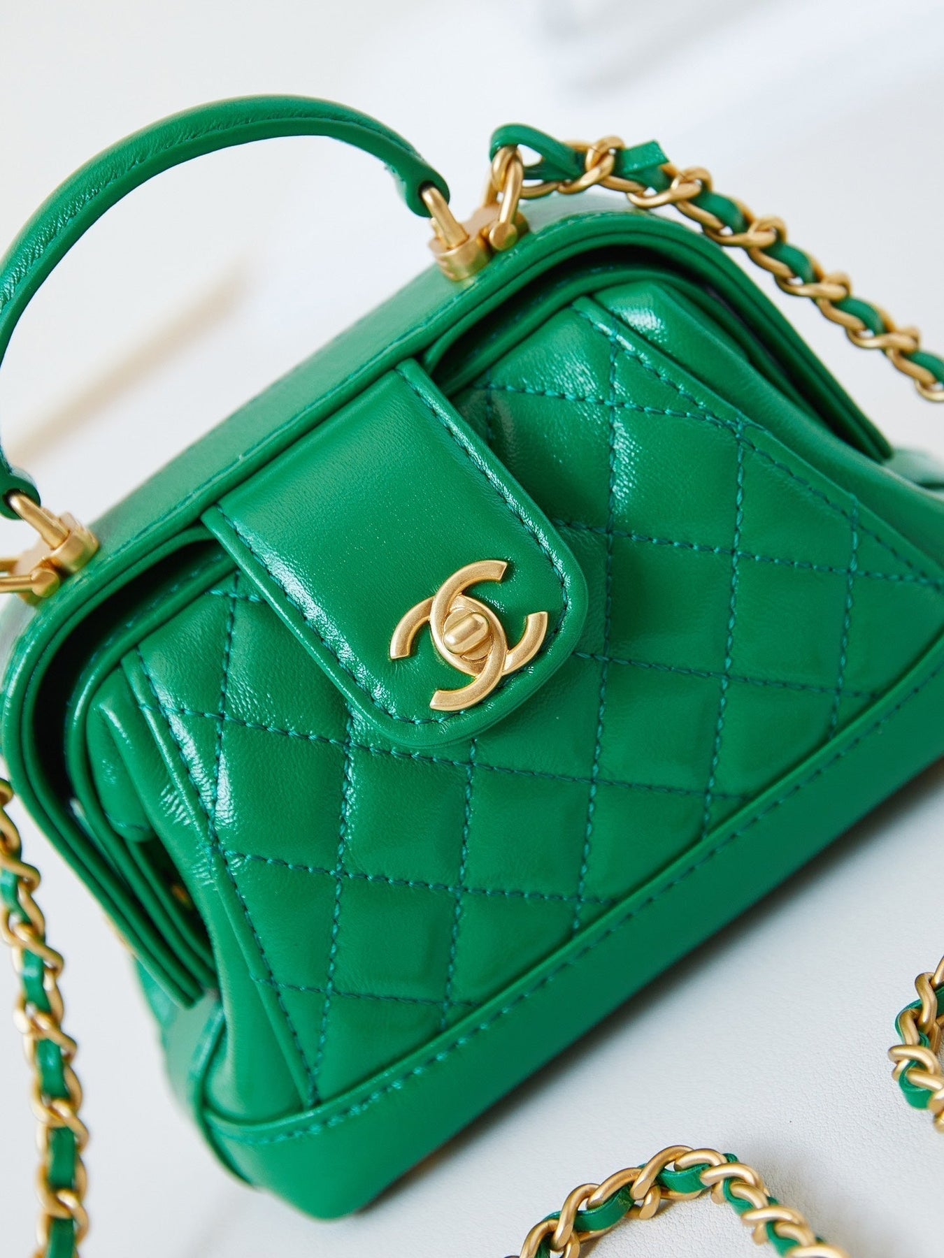 MINI TOP HANDLE BAG 13 IN GREEN OIL-WAX LAMBSKIN GOLD HARDWARE