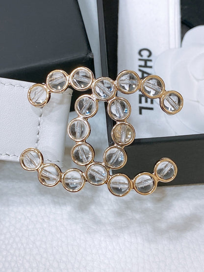 CC BELT 30 MM IN WHITE CALFSKIN PEARL LOGO WITH GOLD HARDWARE