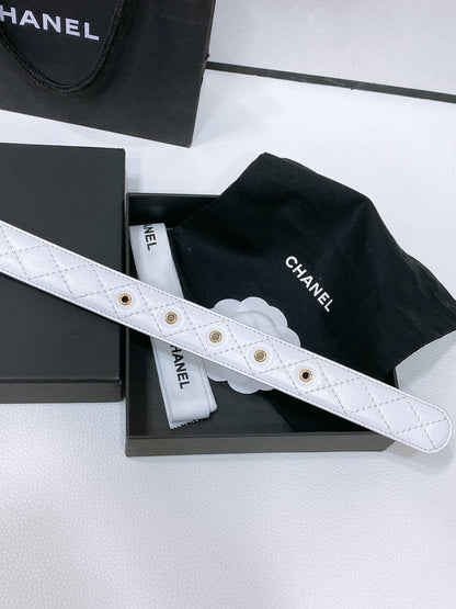 CC BELT 30 MM IN WHITE EMBROIDERED CALFSKIN PEARL LOGO WITH GOLD HARDWARE