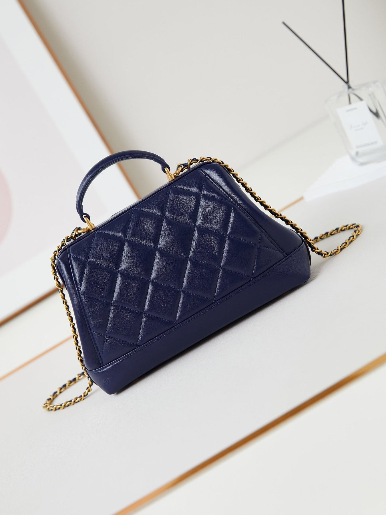 MEDIUM TOP HANDLE BAG 23 IN NAVY BLUE OIL-WAX LAMBSKIN GOLD HARDWARE