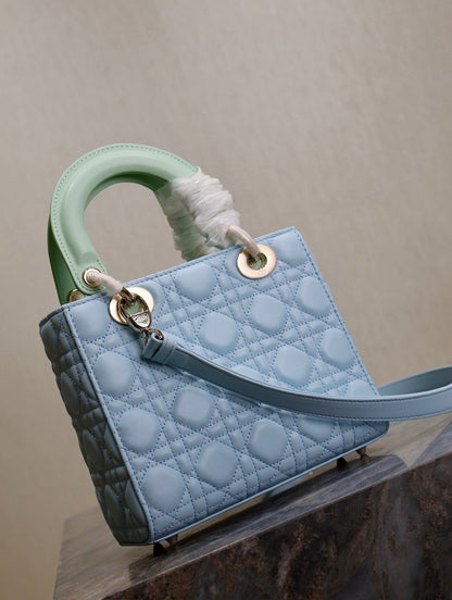 MEDIUM LADY BAG 20 IN BABY BLUE QUILTED MACROCANNAGE CALFSKIN GREEN STRAP