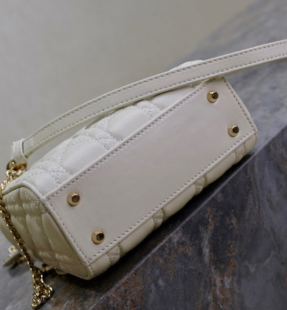 MINI LADY BAG 17 IN WHITE QUILTED MACROCANNAGE CALFSKIN BLACK STRAP