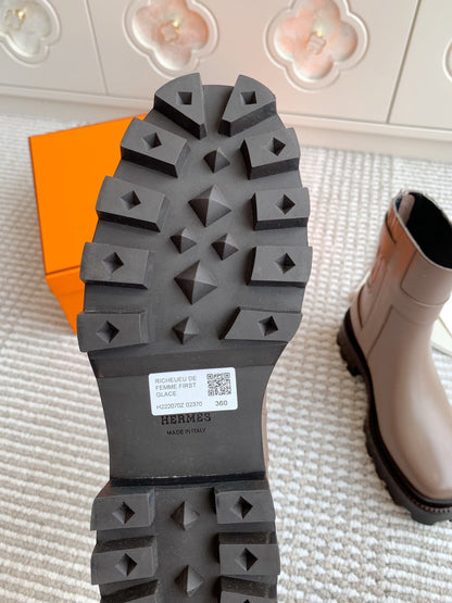 JAIME ANKLE BOOT IN CEDAR BROWN CALFSKIN