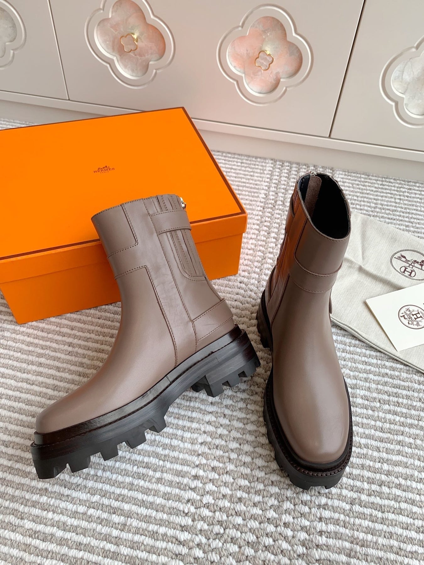 JAIME ANKLE BOOT IN CEDAR BROWN CALFSKIN