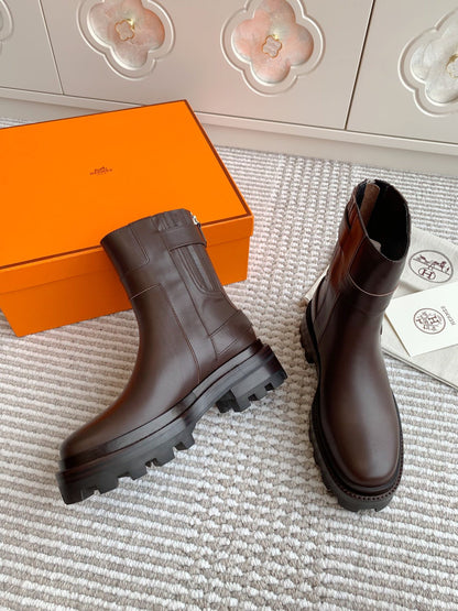 JAIME ANKLE BOOT IN CHOCOLATE BROWN CALFSKIN