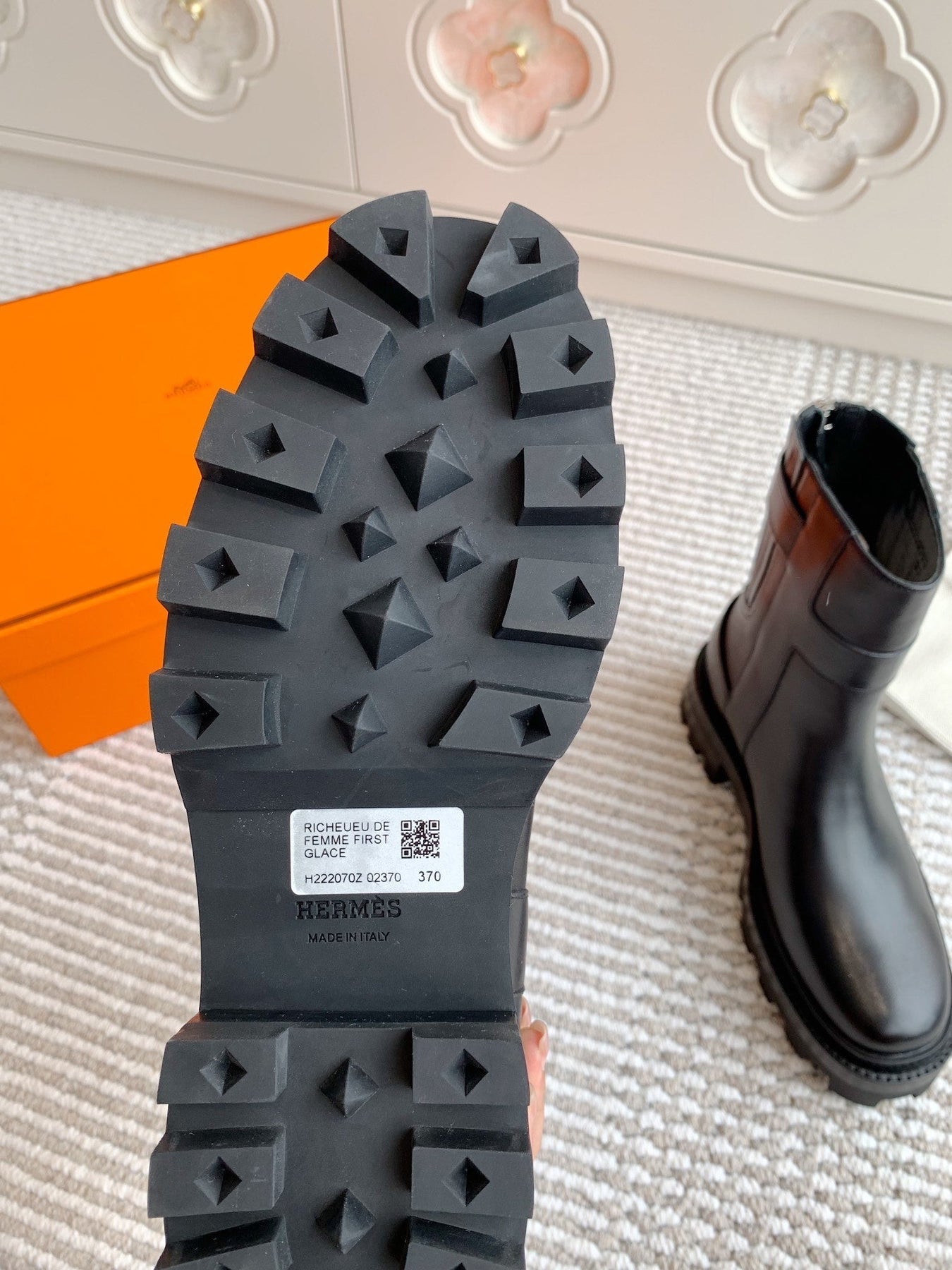 JAIME ANKLE BOOT IN BLACK CALFSKIN