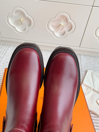 JAIME ANKLE BOOT IN BURGUNDY RED CALFSKIN