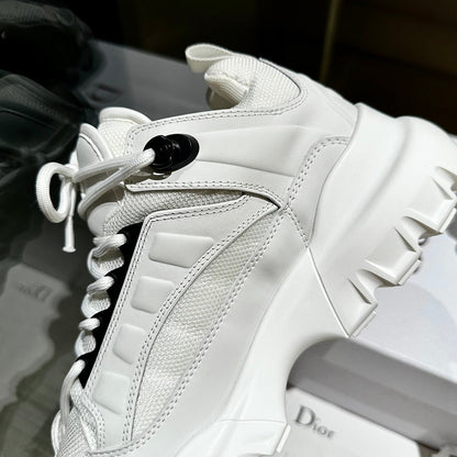 C'EST SNEAKER IN WHITE CALFSKIN AND BREATHABLE MESH