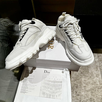 C'EST SNEAKER IN WHITE CALFSKIN AND BREATHABLE MESH