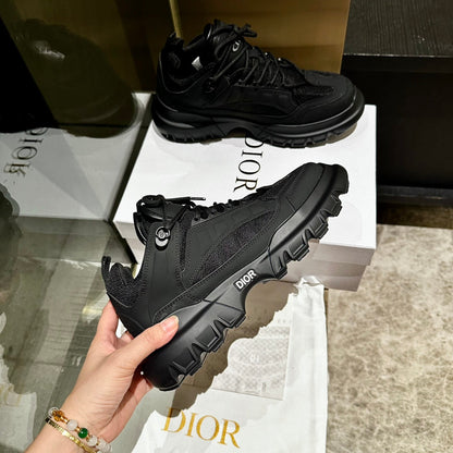 C'EST SNEAKER IN BLACK CALFSKIN AND BREATHABLE MESH