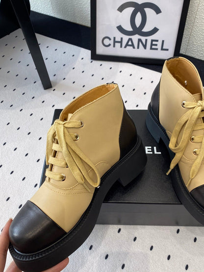 LOW-CUT BOOTS IN SAND YELLOW MIX BLACK CALFSKIN