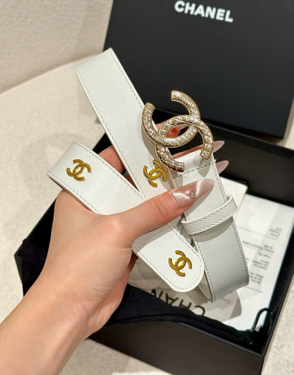 DOUBLE C BELT 30MM IN WHITE CALFSKIN GOLD BUCKLE WITH EMBOSSED CHECK PATTERN