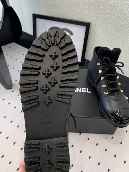 ANKLE BOOTS IN BLACK CALFSKIN 971629