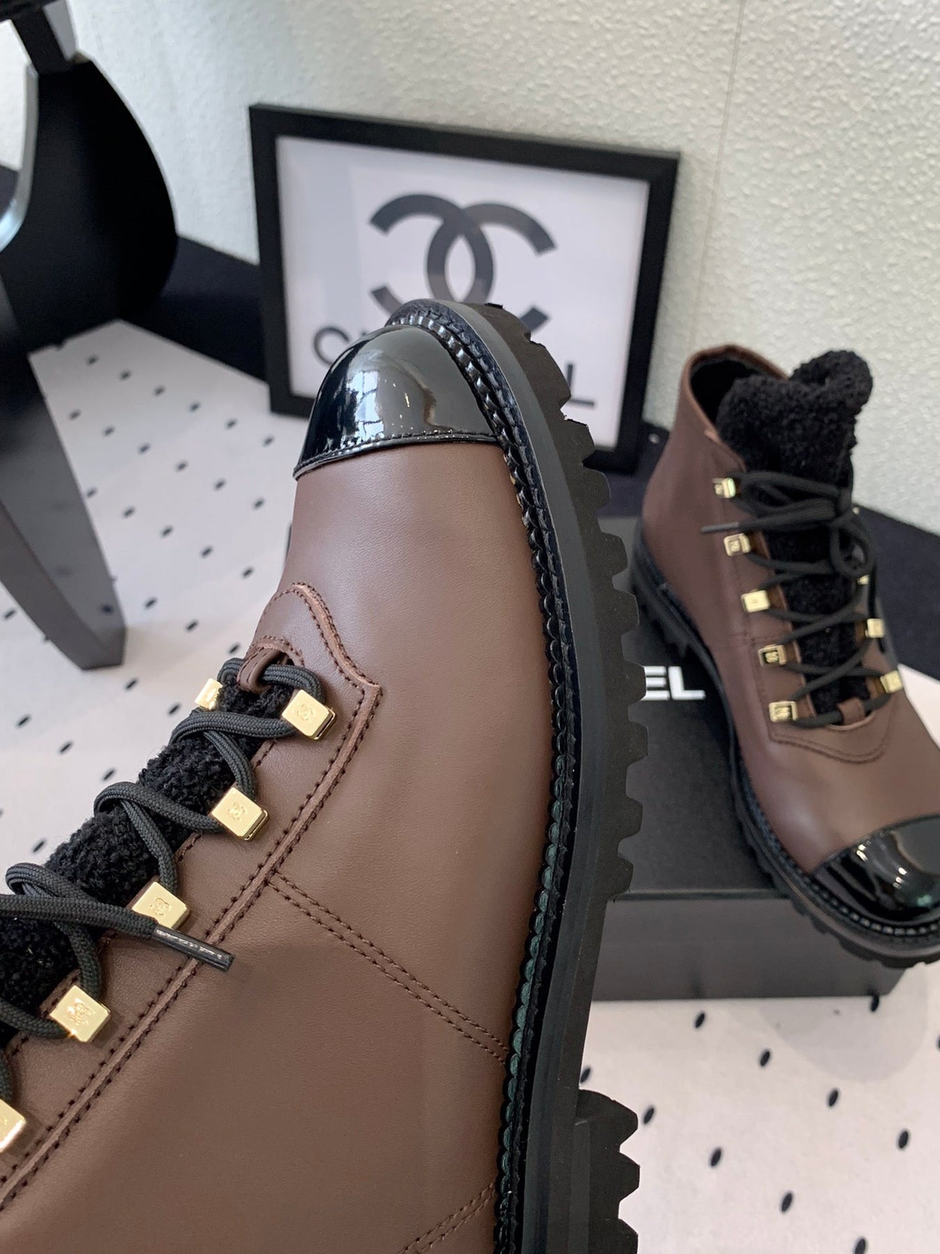 ANKLE BOOTS IN HICKORY BROWN CALFSKIN