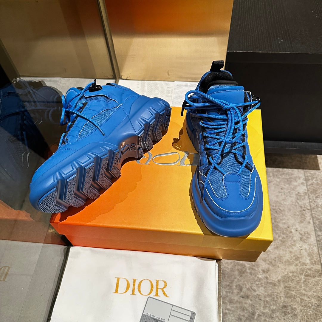 C'EST SNEAKER IN COBALT BLUE CALFSKIN AND BREATHABLE MESH