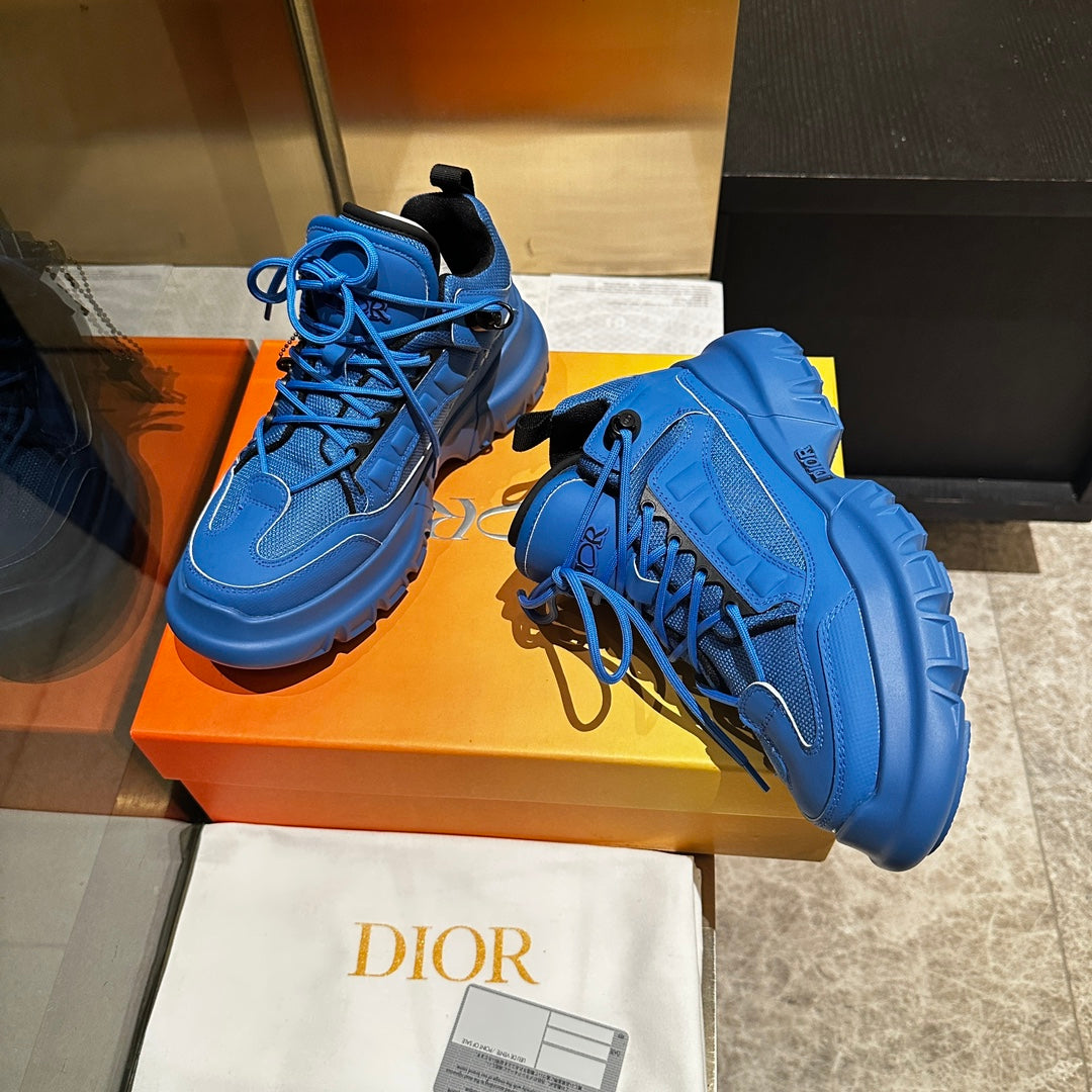 C'EST SNEAKER IN COBALT BLUE CALFSKIN AND BREATHABLE MESH